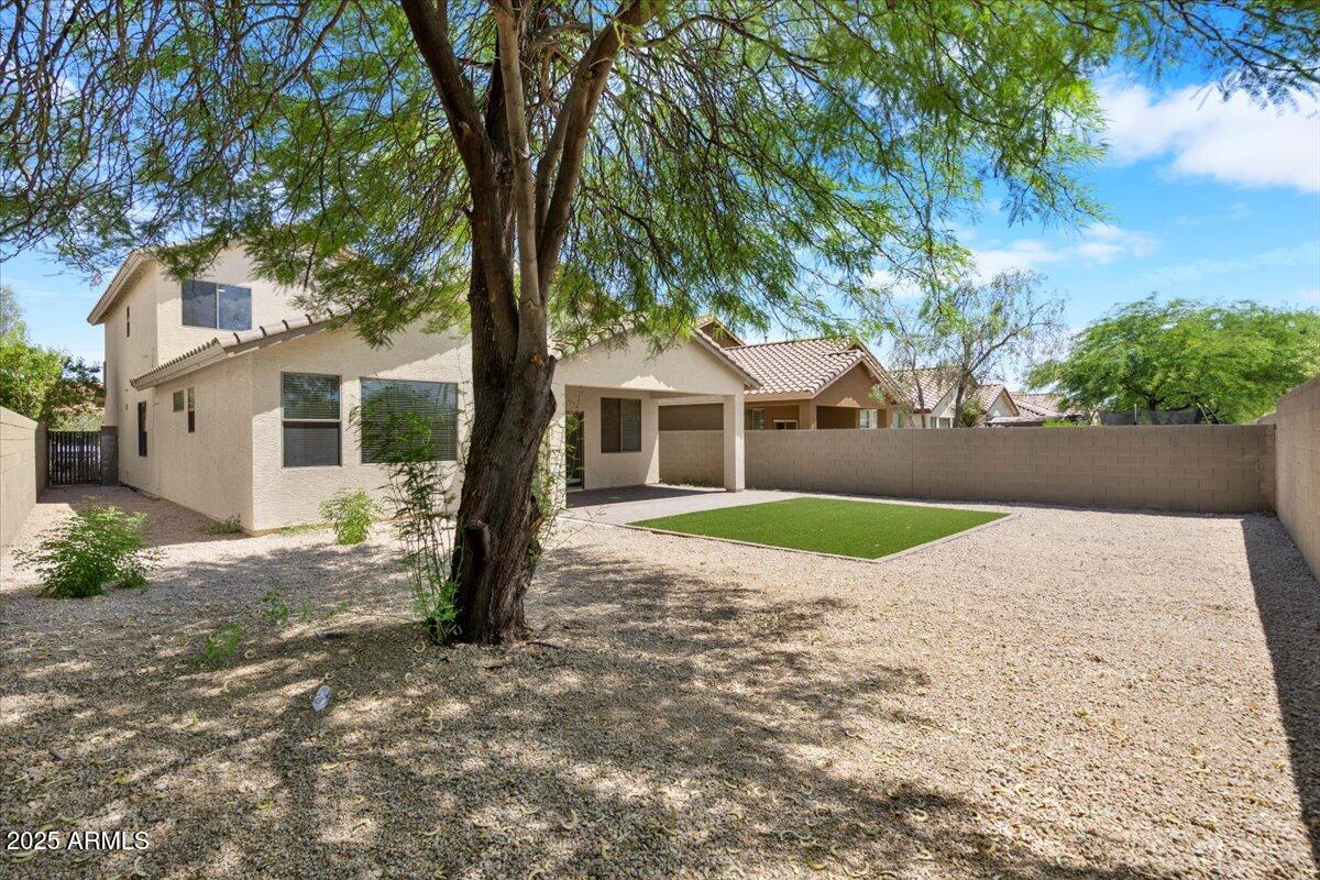 43336 N HEAVENLY Way