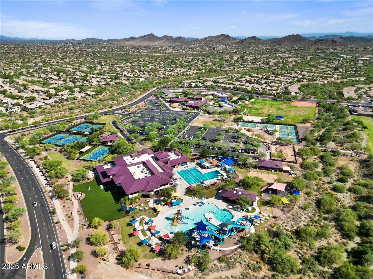 43336 N HEAVENLY Way