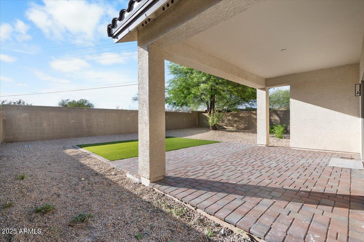 43336 N HEAVENLY Way