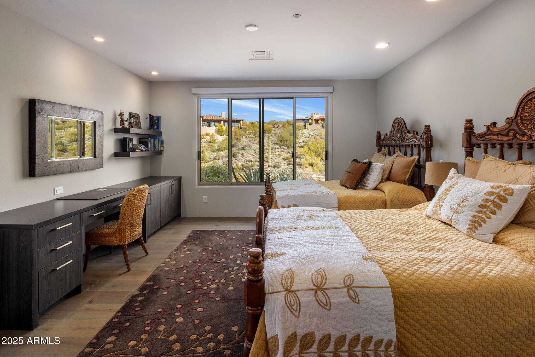 9807 E BROKEN SPUR Drive