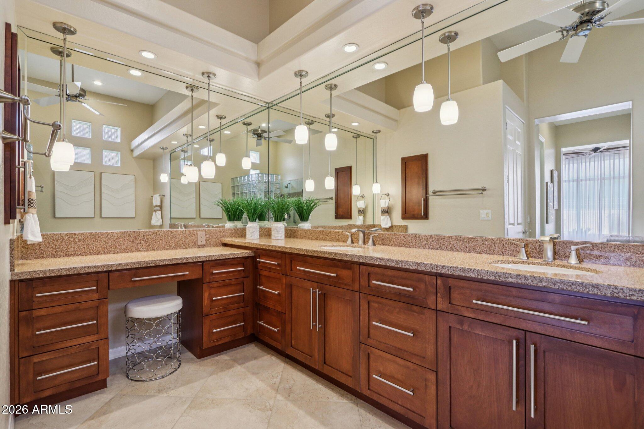 7736 E OVERLOOK Drive