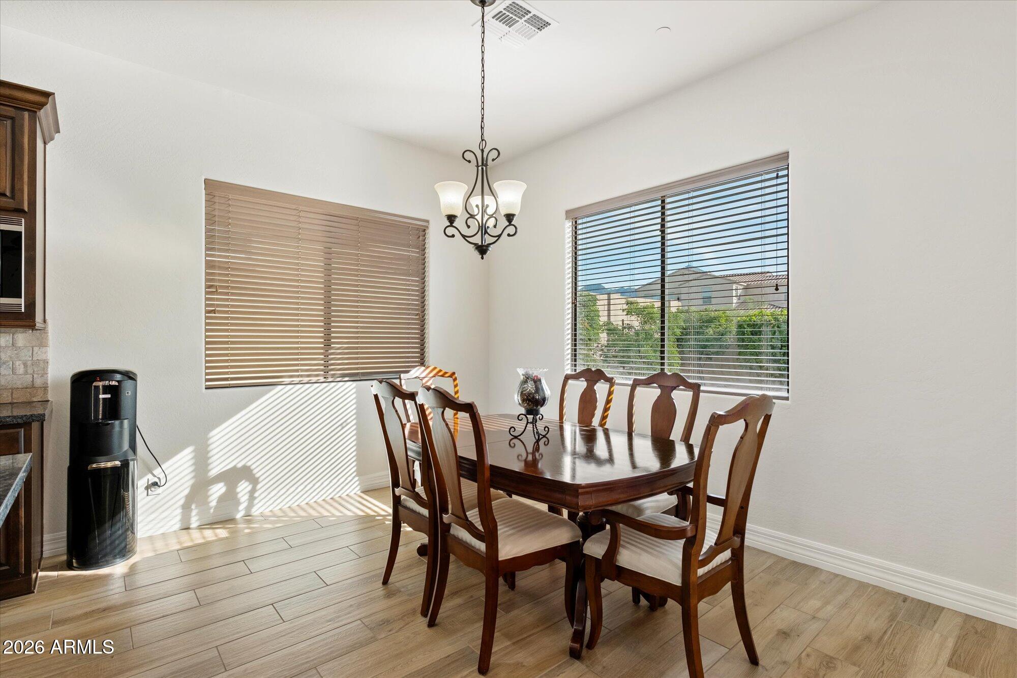 10043 E HILLSIDE Drive