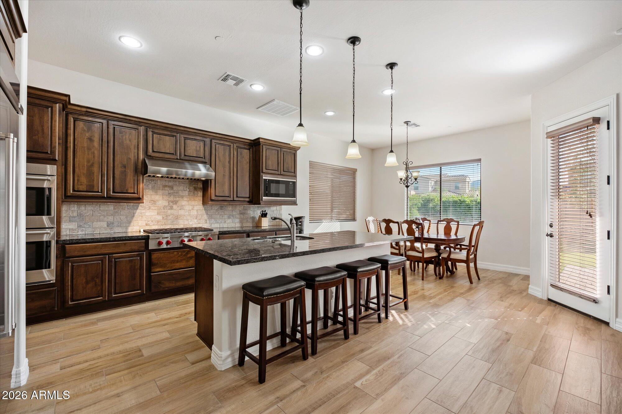 10043 E HILLSIDE Drive