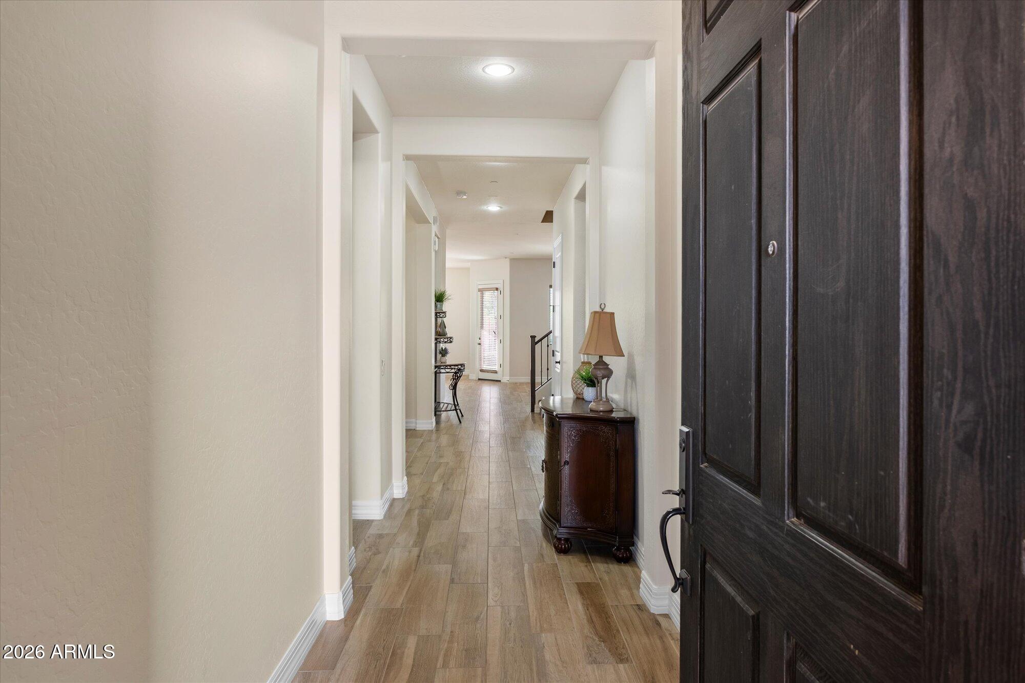 10043 E HILLSIDE Drive