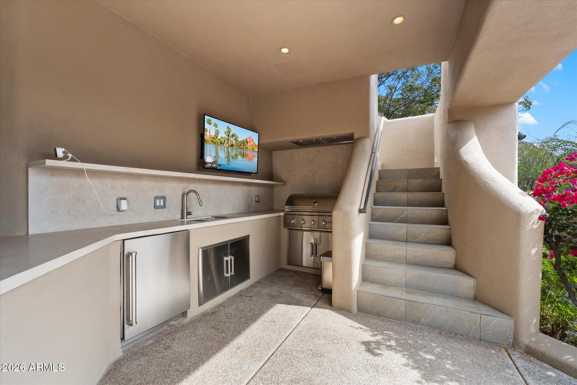 10040 E HAPPY VALLEY Road 479