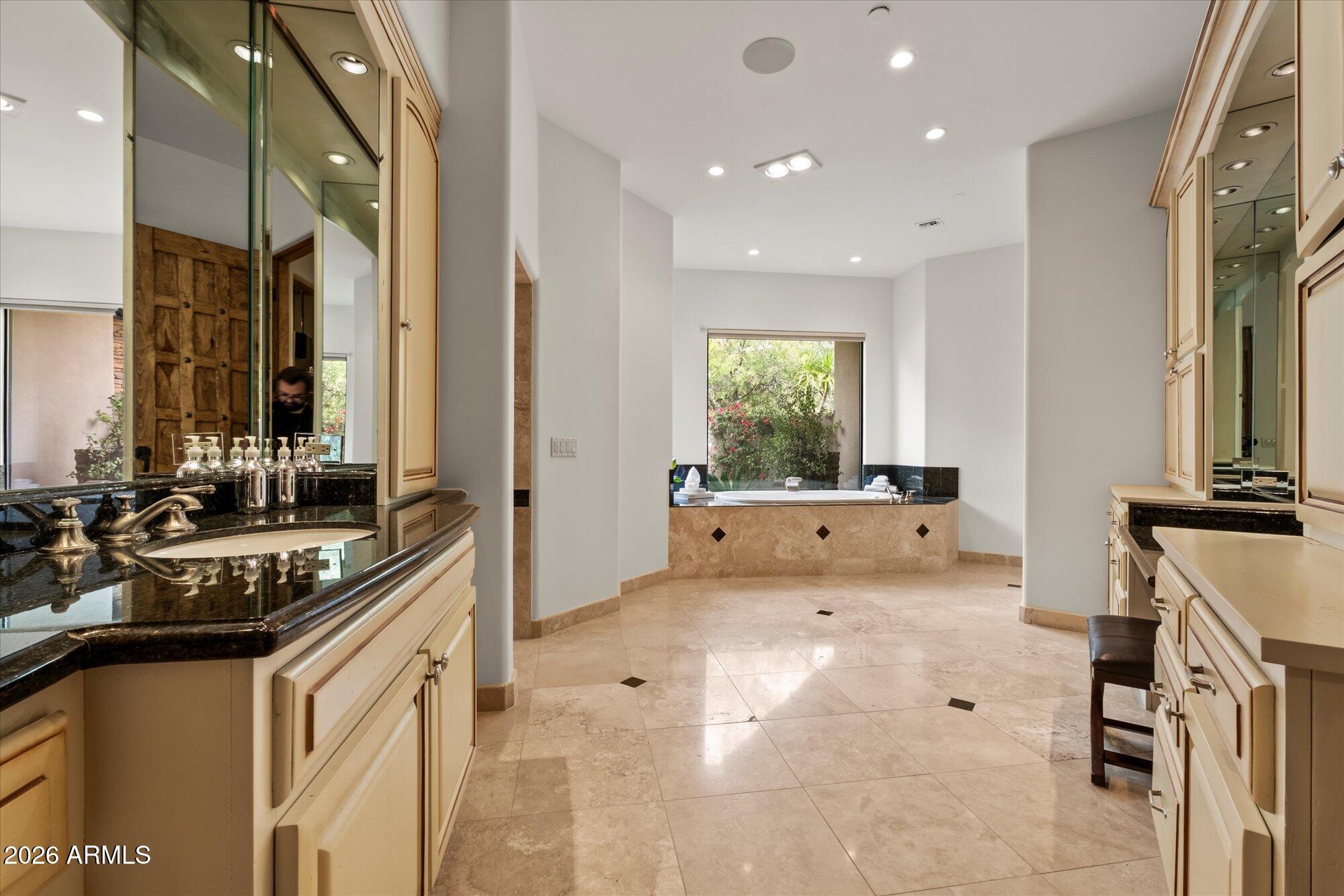 10040 E HAPPY VALLEY Road 479