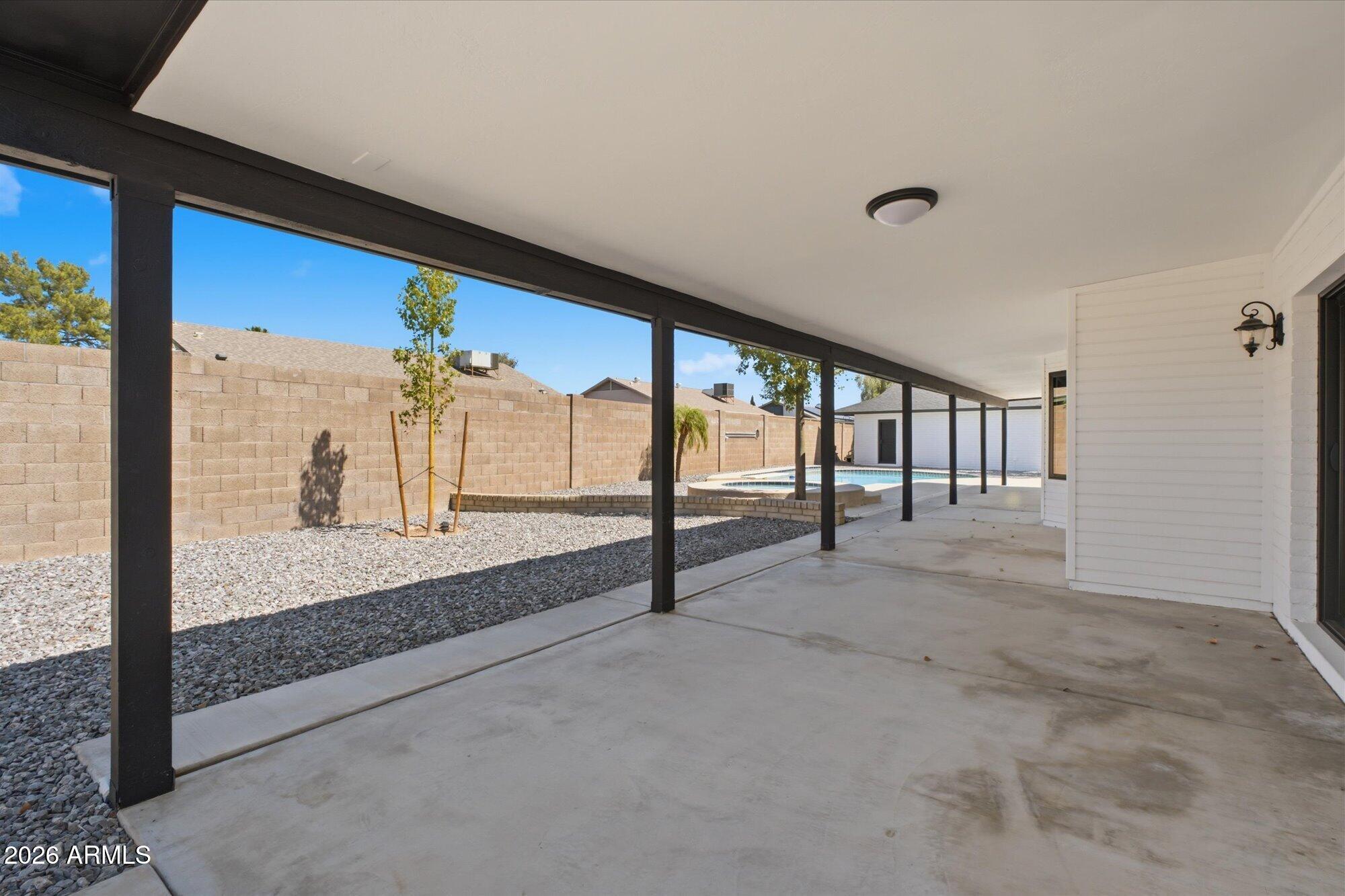 6204 W GARDEN Drive