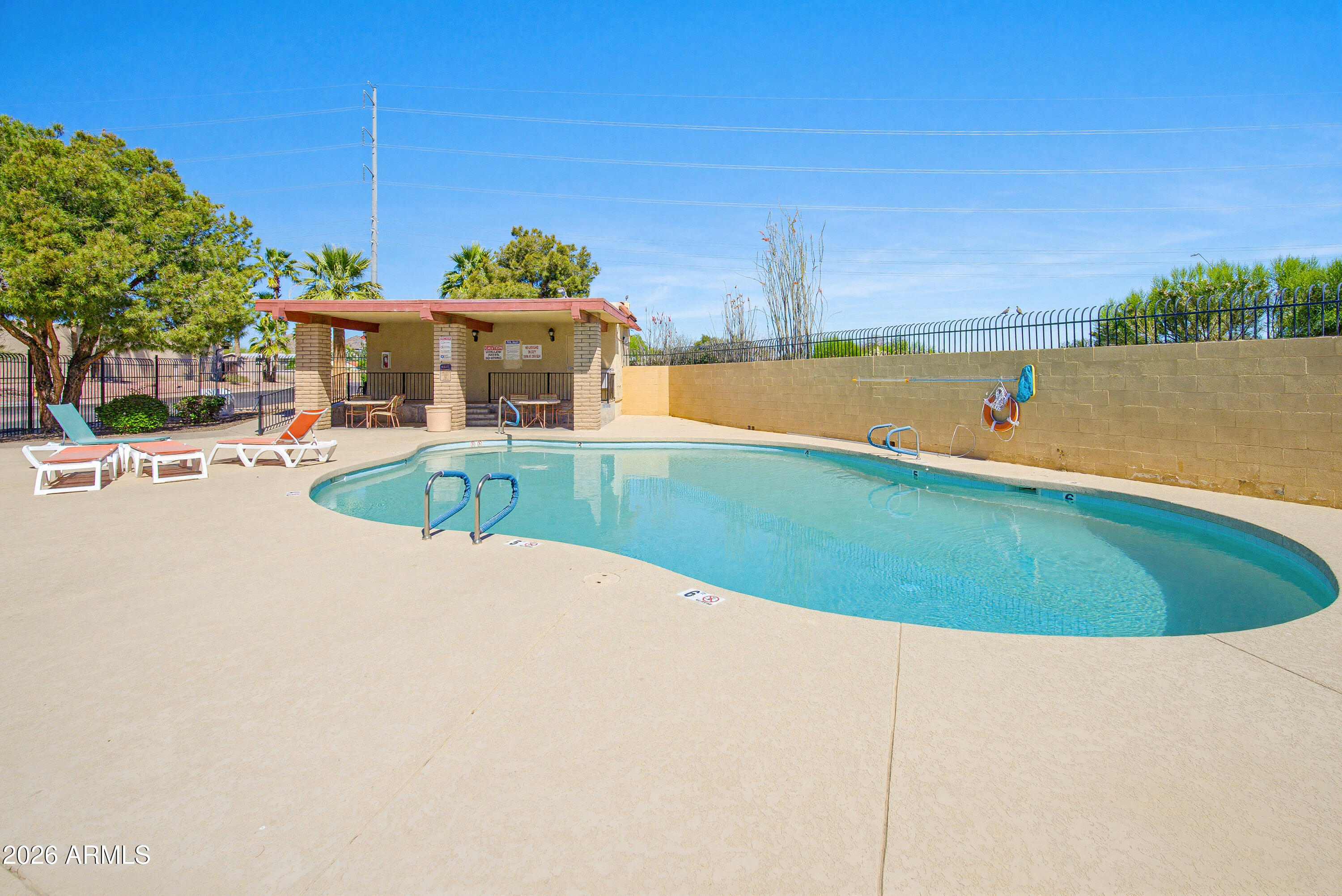 2506 E VILLA MARIA Drive