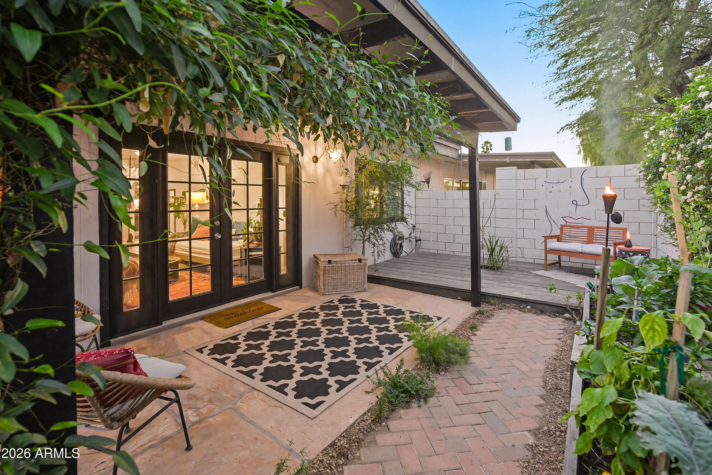 2506 E VILLA MARIA Drive