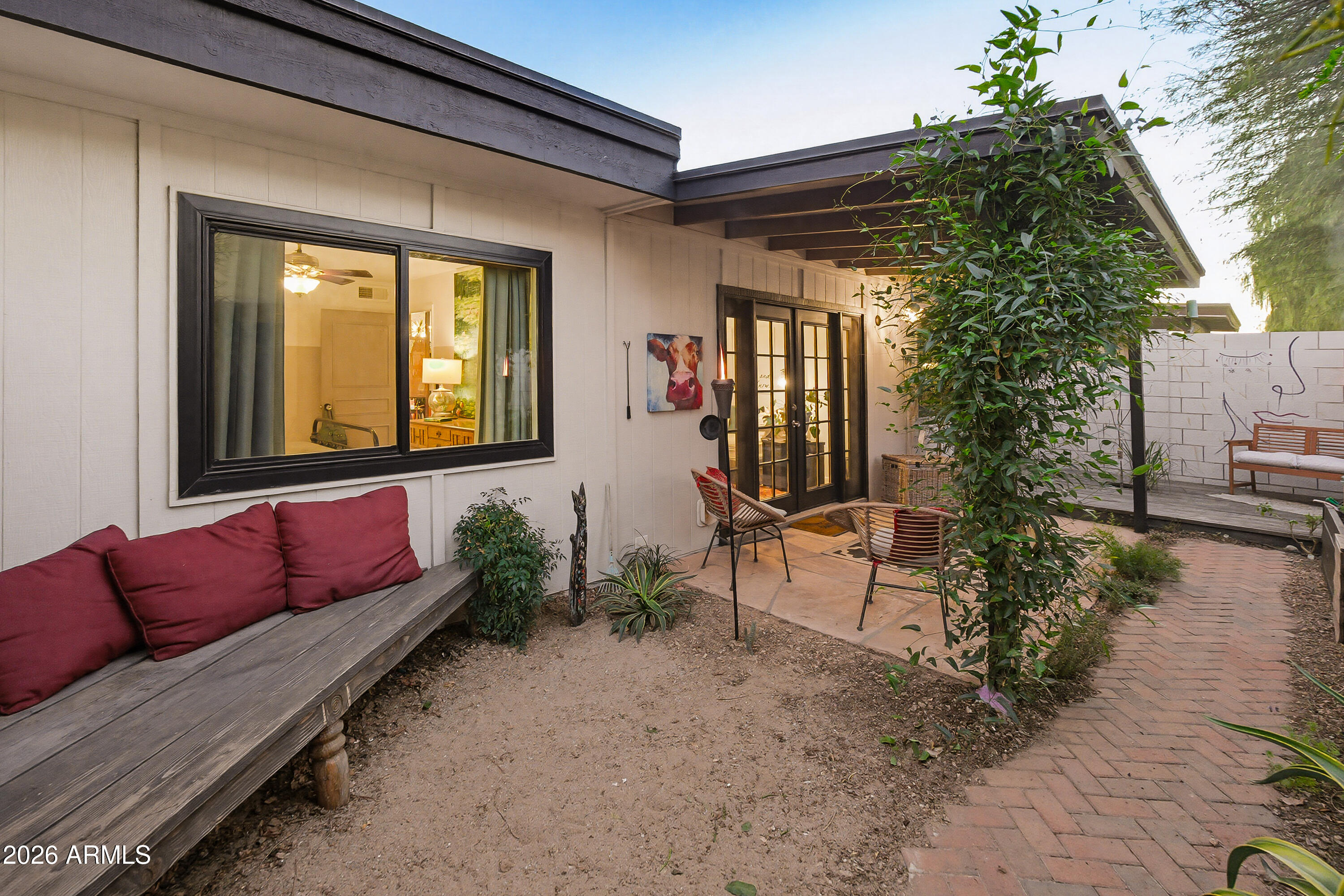 2506 E VILLA MARIA Drive