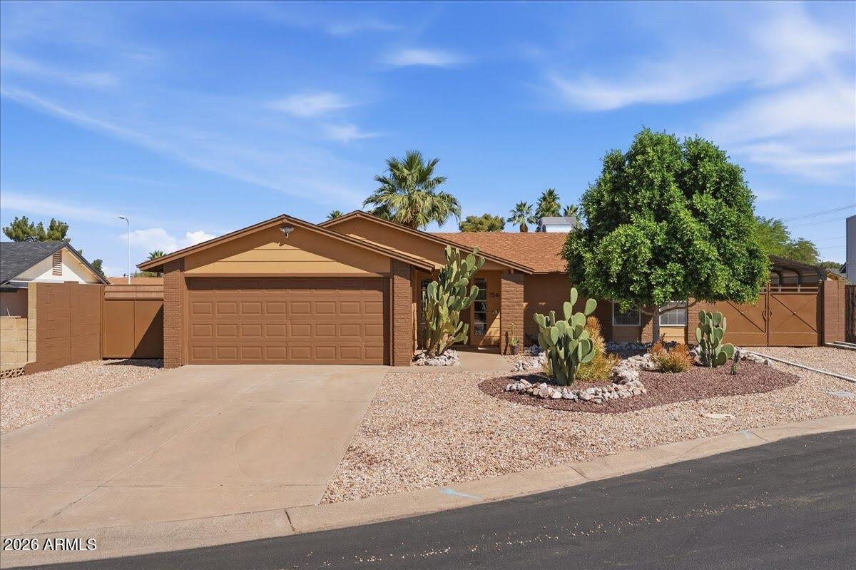 7546 E DULCIANA Circle