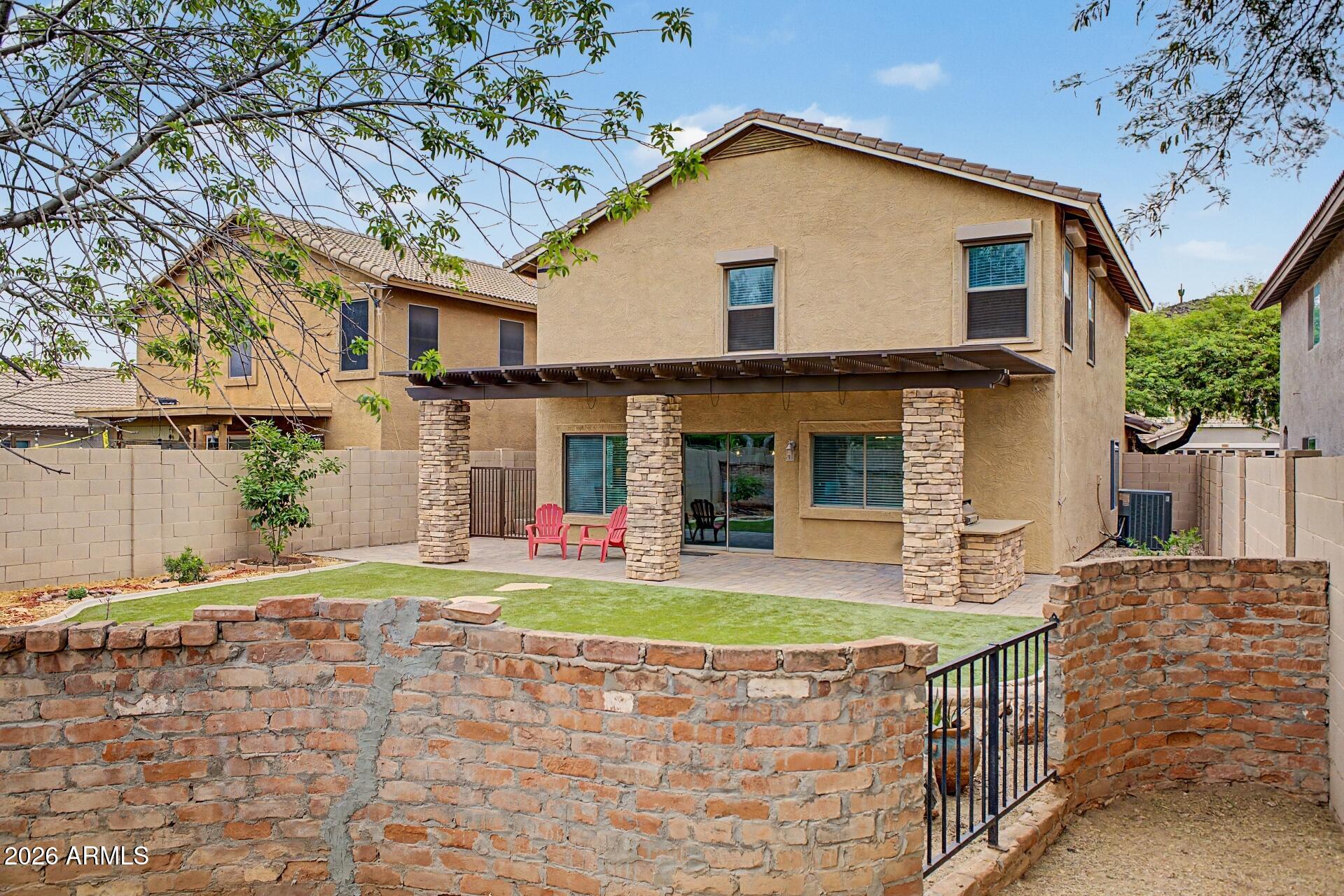 2227 E PARKSIDE Lane
