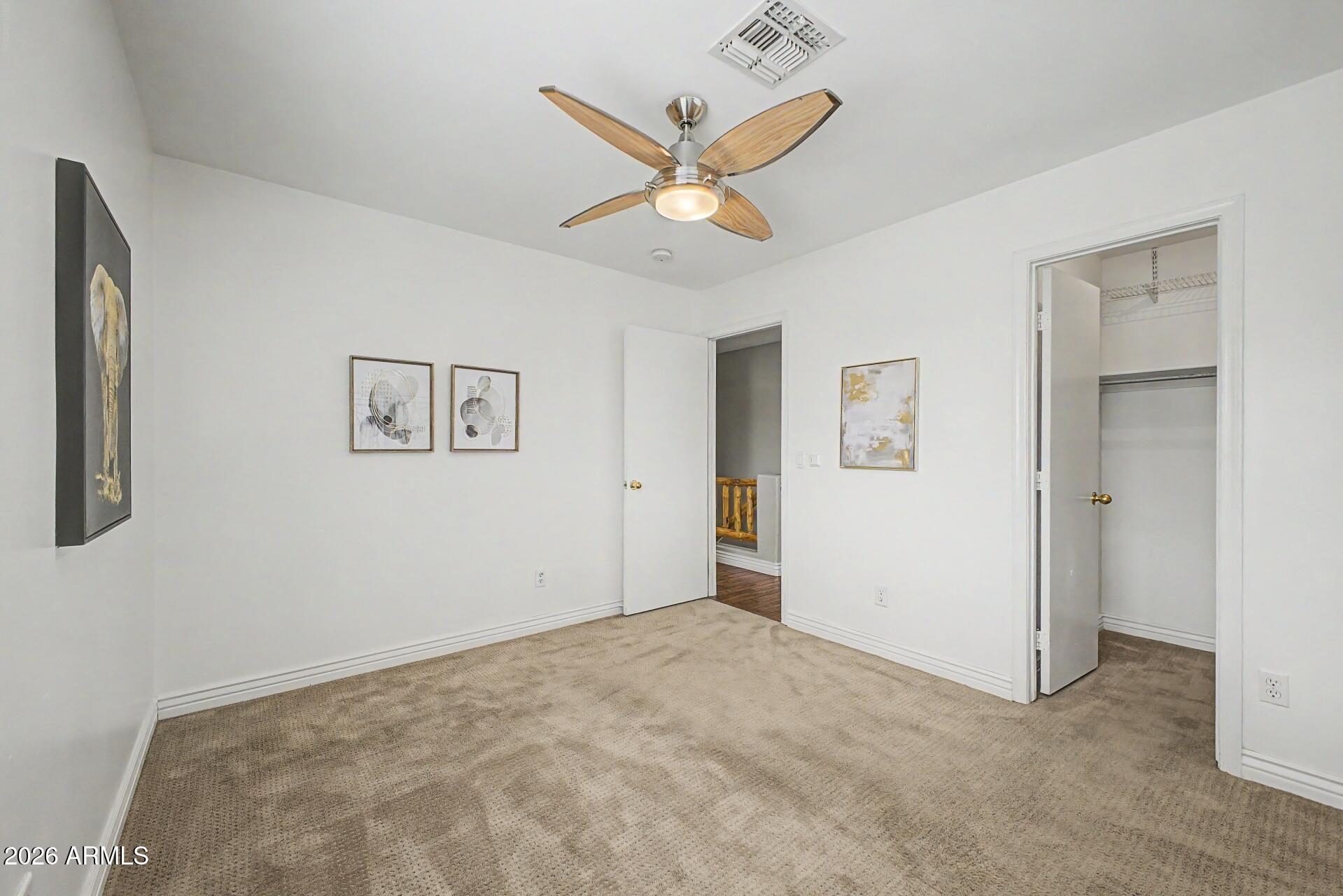 2227 E PARKSIDE Lane