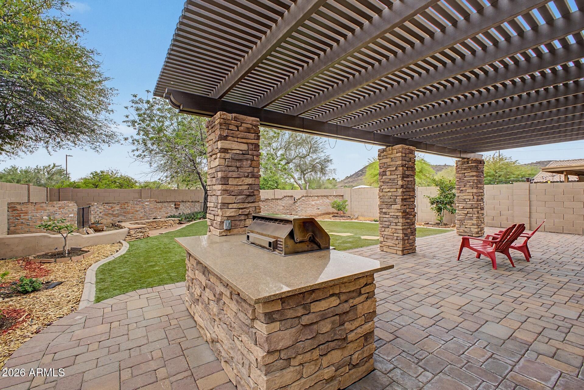 2227 E PARKSIDE Lane