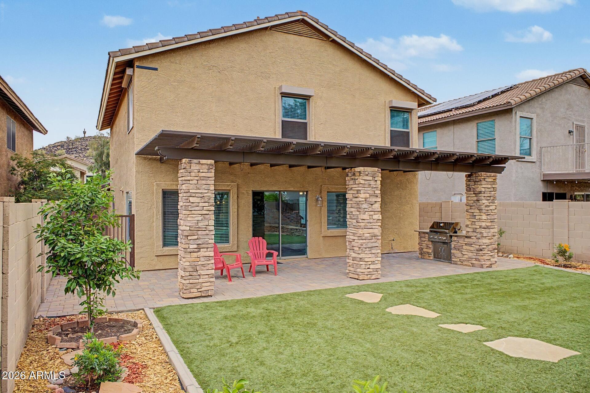 2227 E PARKSIDE Lane