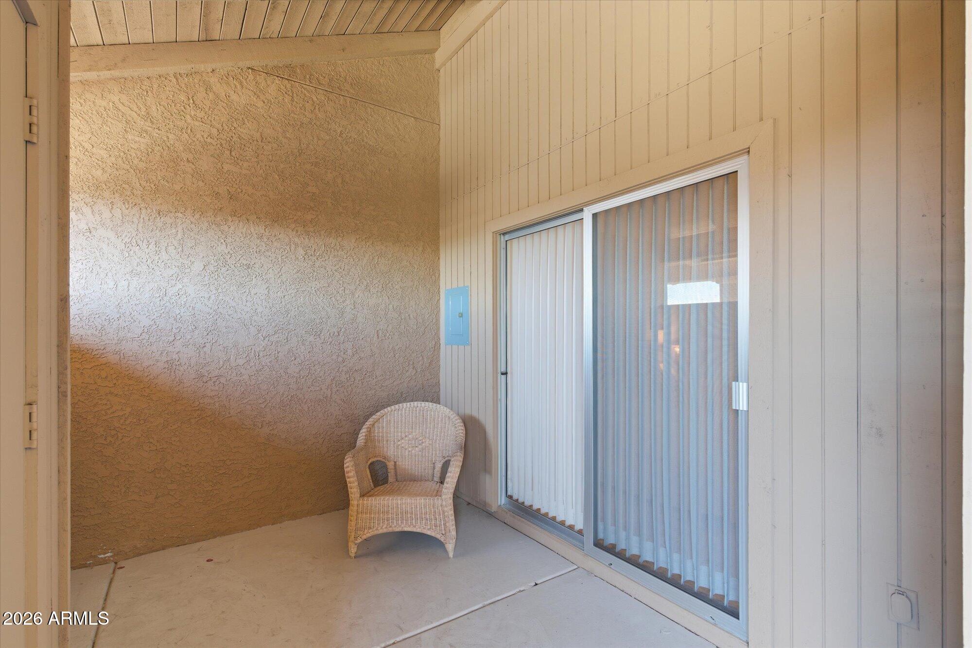 501 W TONOPAH Drive 6