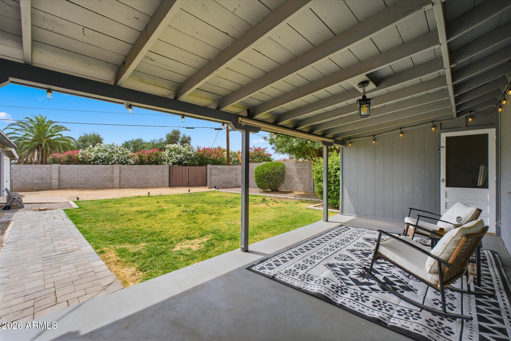 133 E ALAMEDA Drive