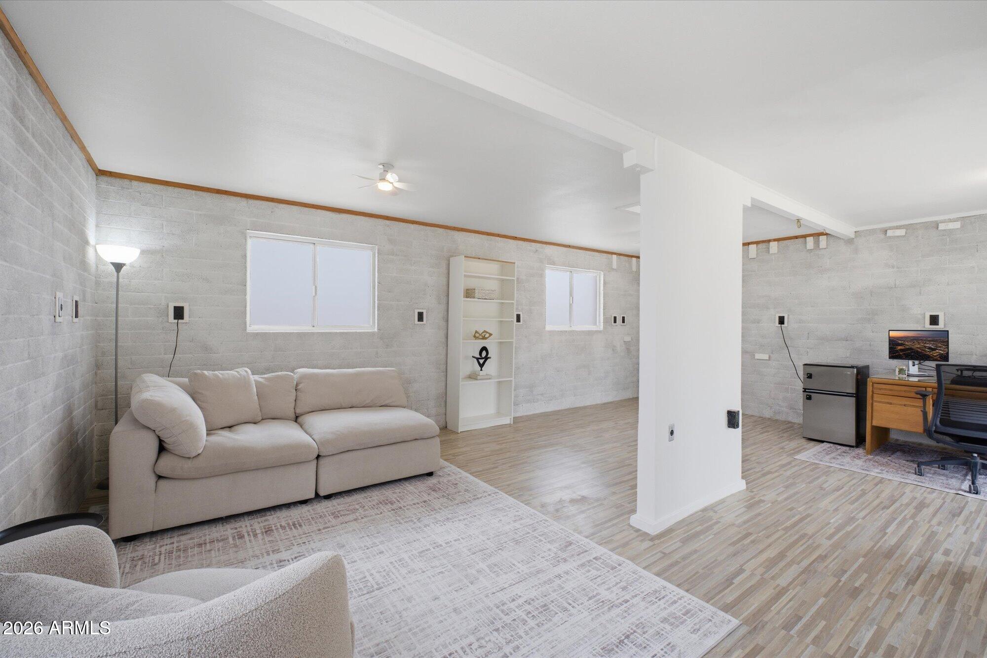 133 E ALAMEDA Drive