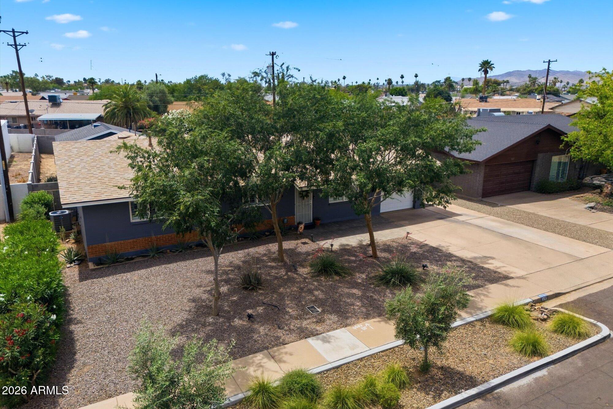 133 E ALAMEDA Drive