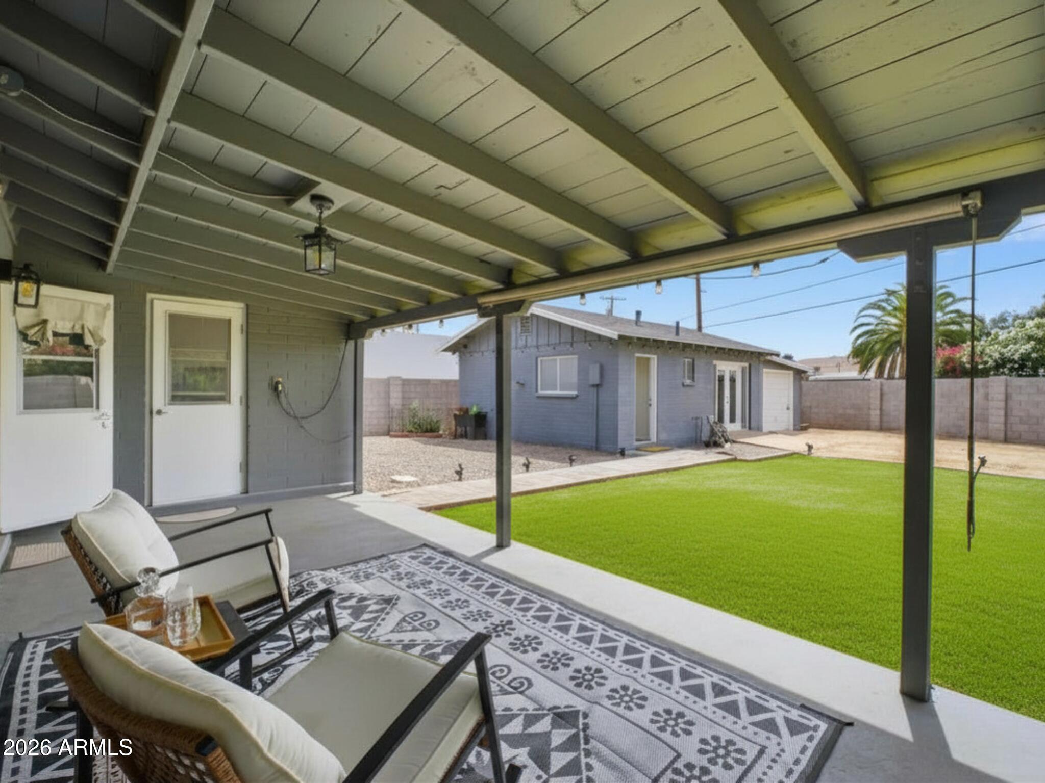 133 E ALAMEDA Drive