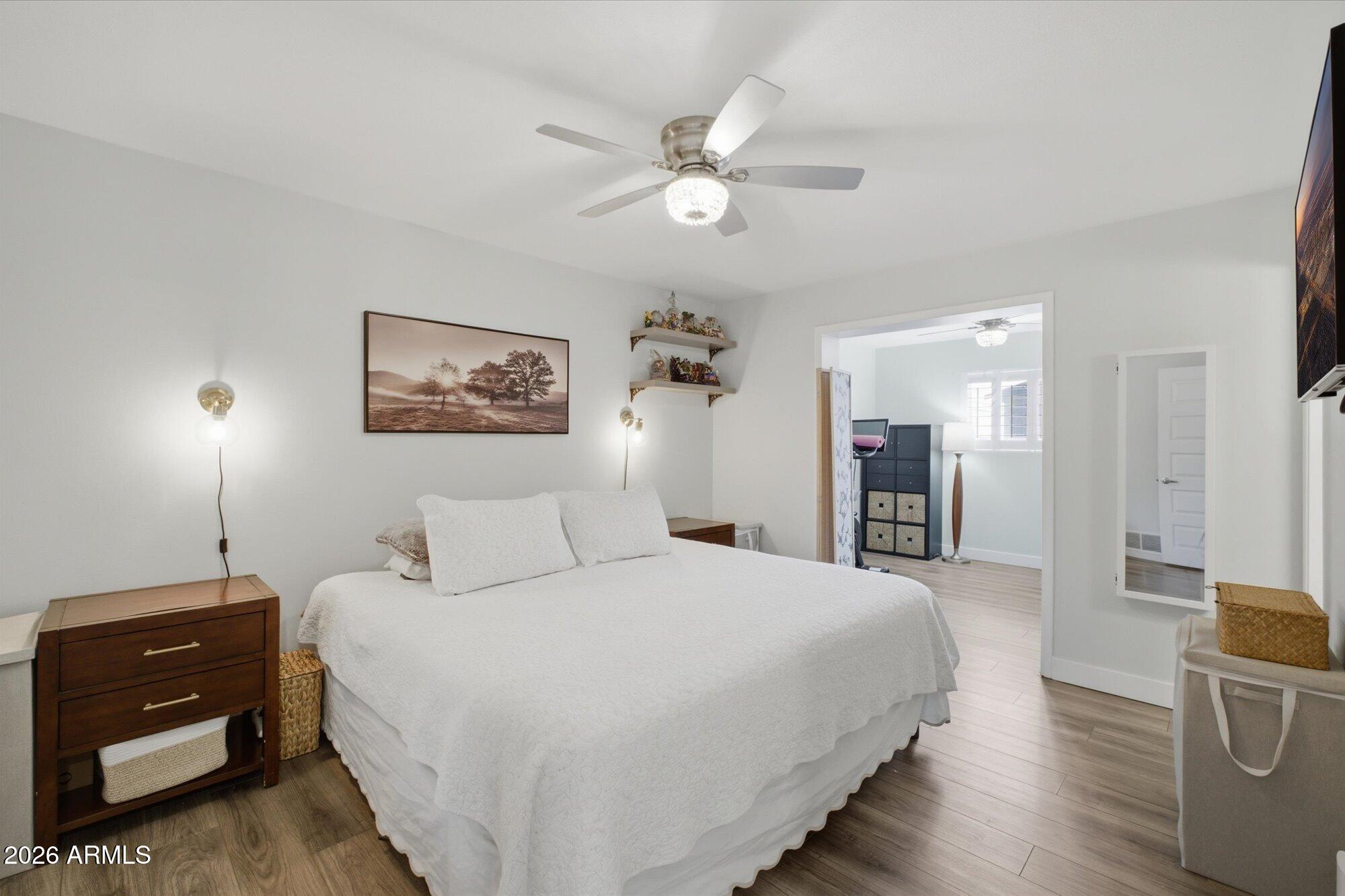 133 E ALAMEDA Drive