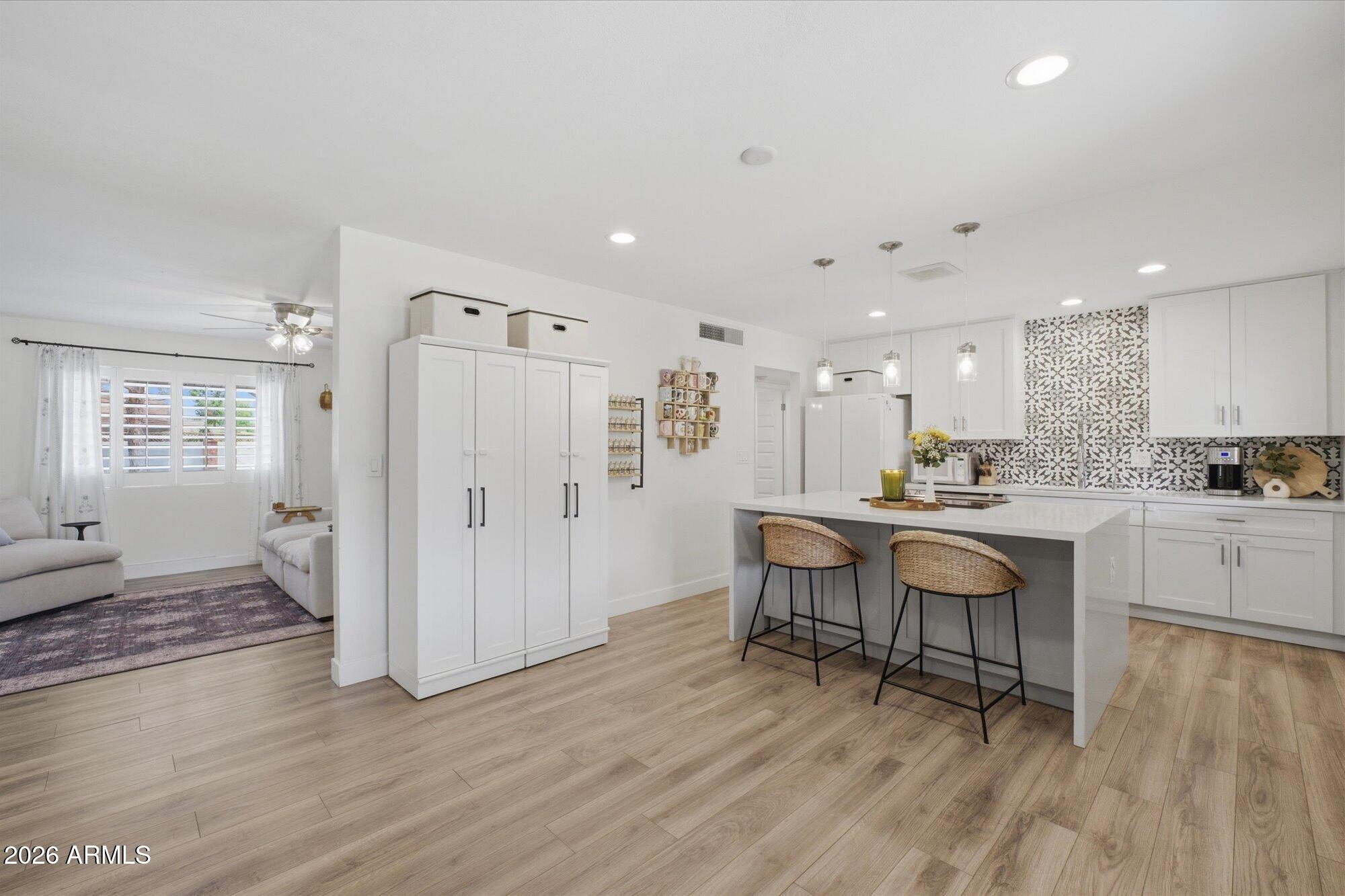 133 E ALAMEDA Drive