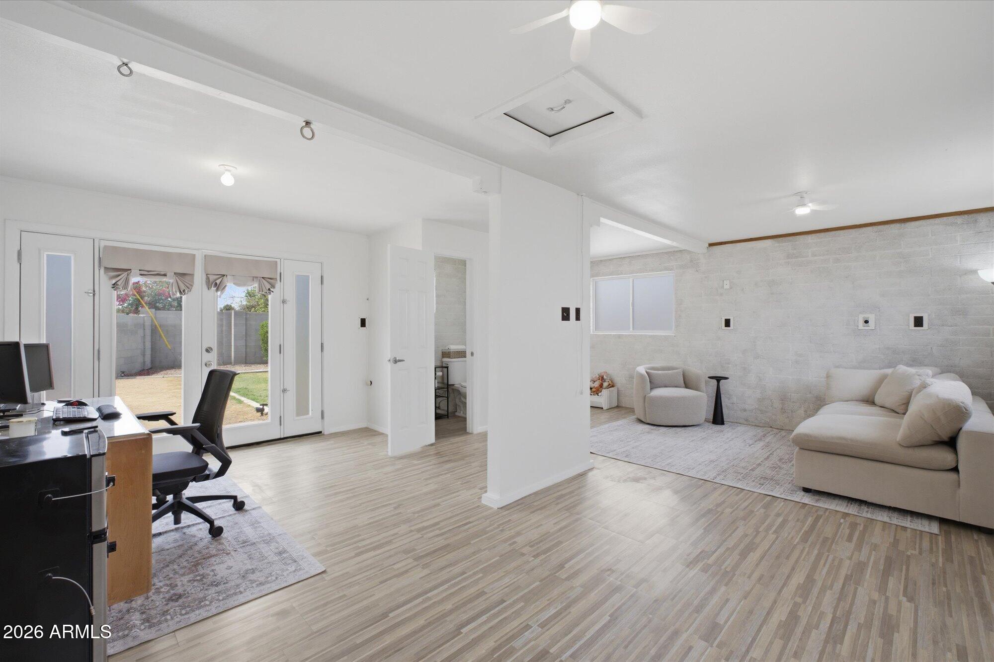133 E ALAMEDA Drive