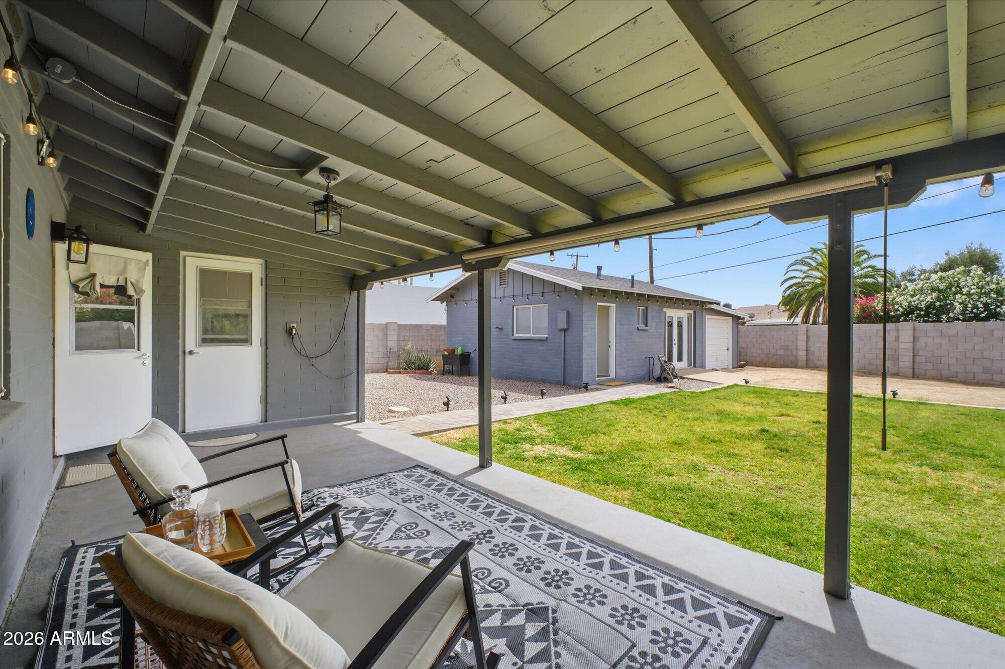 133 E ALAMEDA Drive