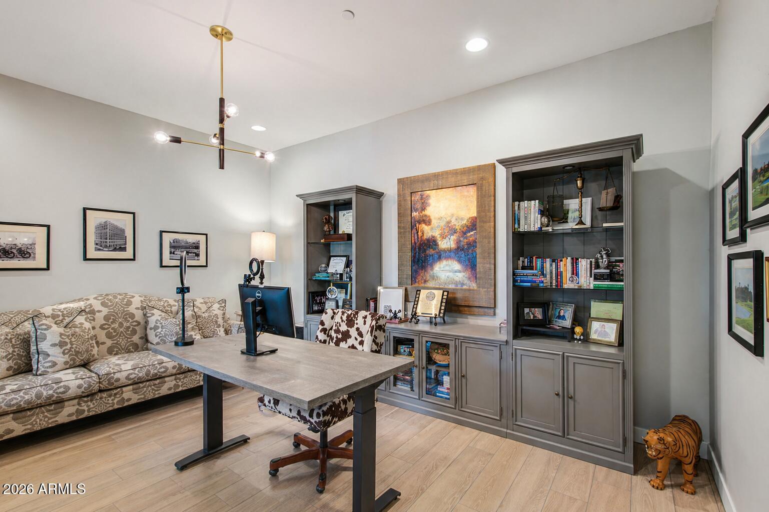 13141 E DE LA O Road