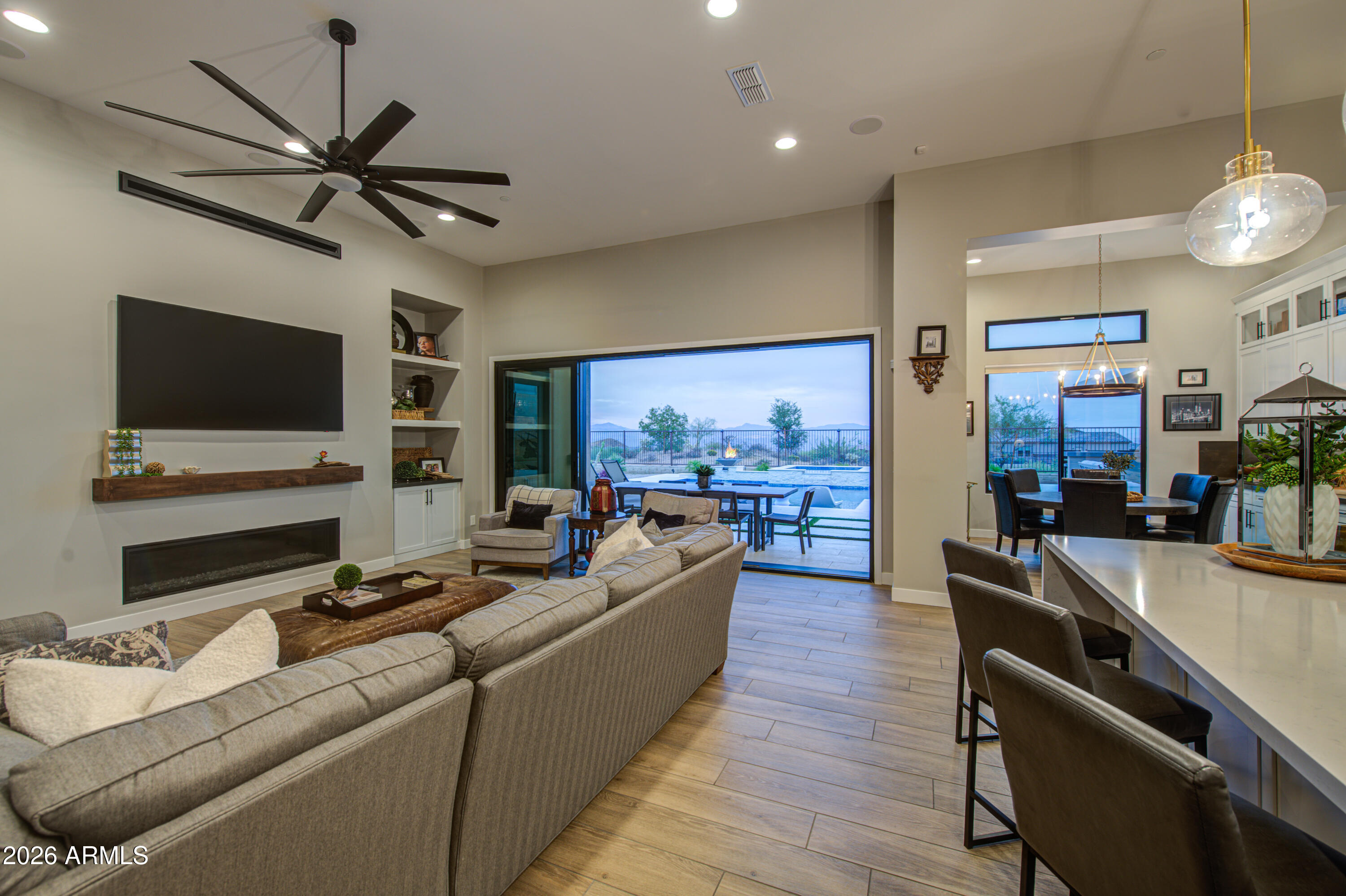 13141 E DE LA O Road