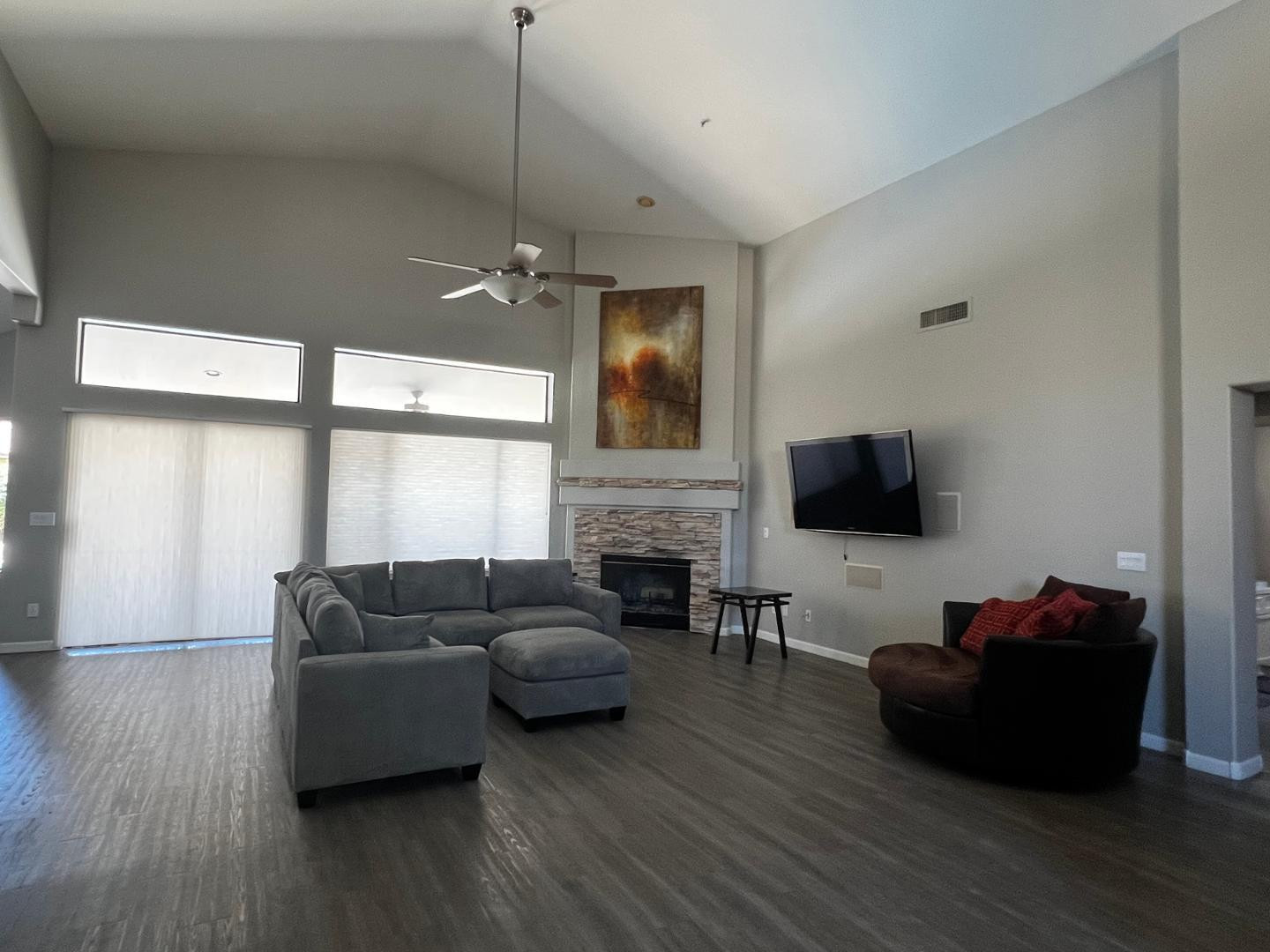 9405 E Quarry