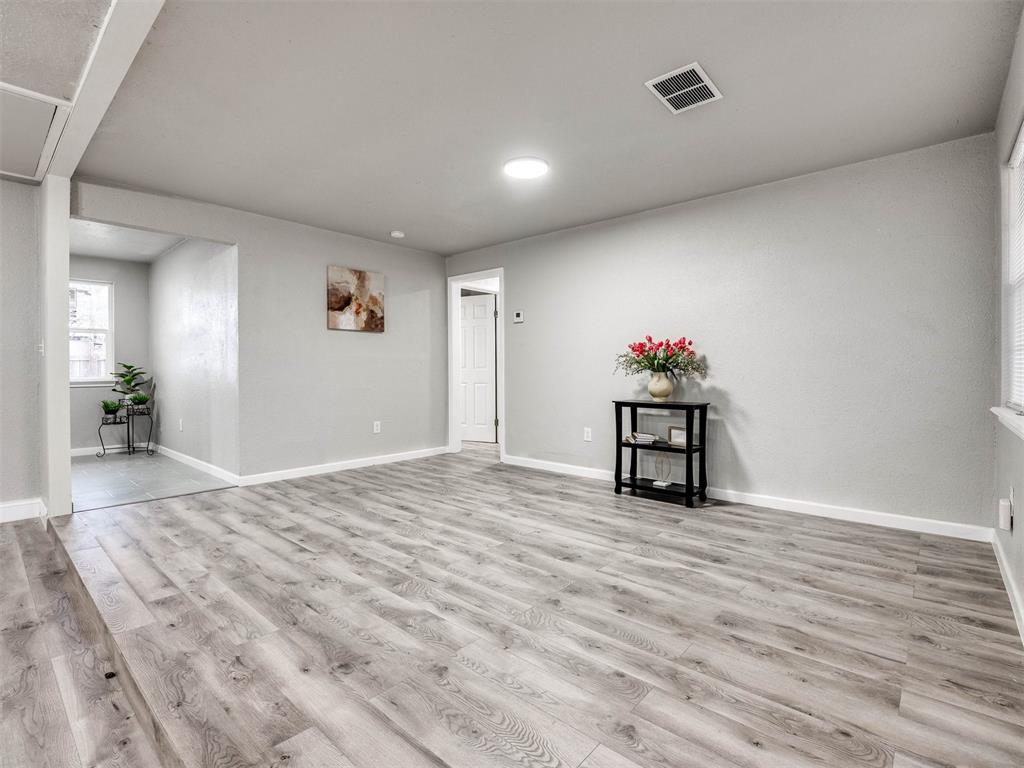 1449 N Norman Avenue