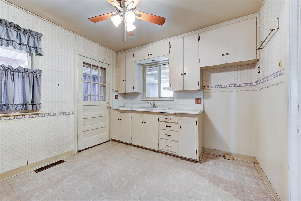 2617 NW 37th Street