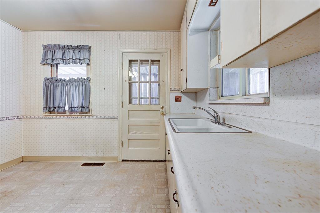 2617 NW 37th Street