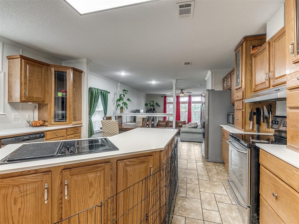 15901 Roland Drive
