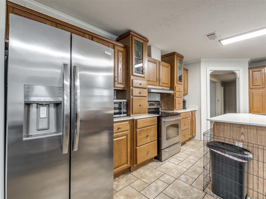 15901 Roland Drive