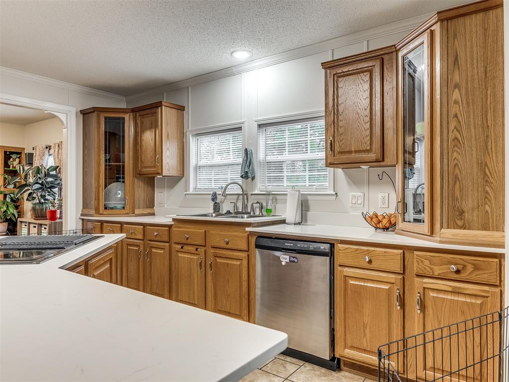 15901 Roland Drive