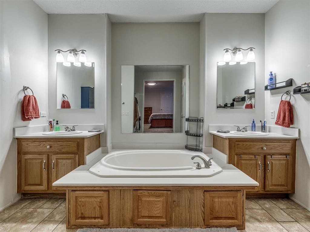 15901 Roland Drive