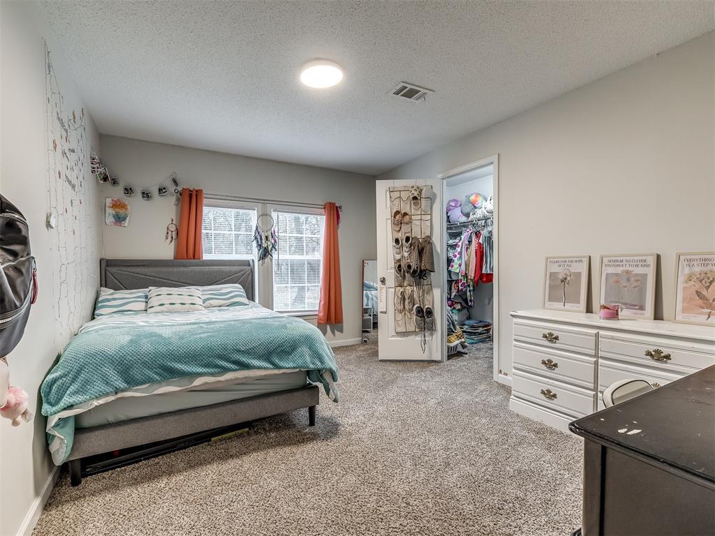 15901 Roland Drive