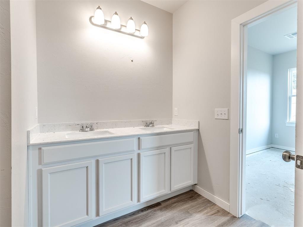 11718 Sweeping Lane