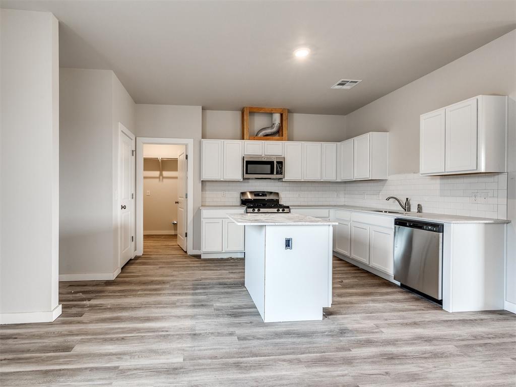 11718 Sweeping Lane
