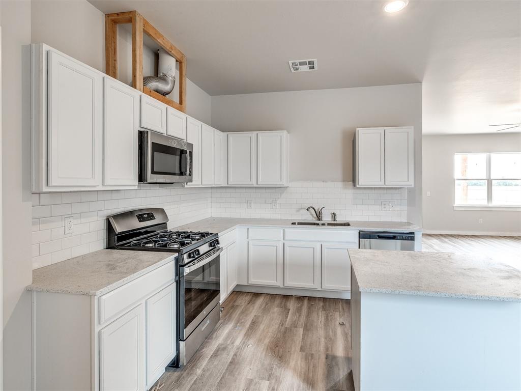 11718 Sweeping Lane