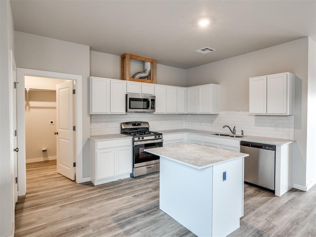 11718 Sweeping Lane