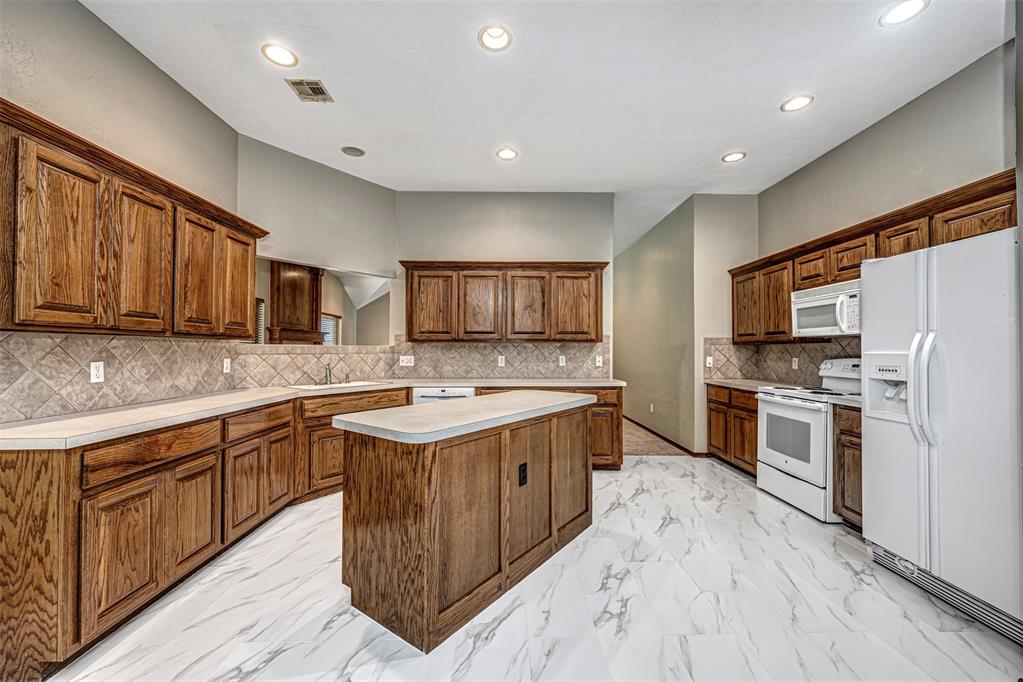 1001 Melisa Drive