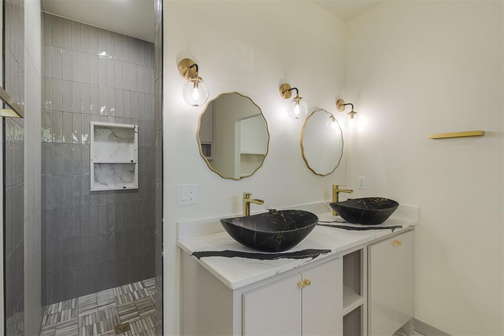727 NW 99th Street