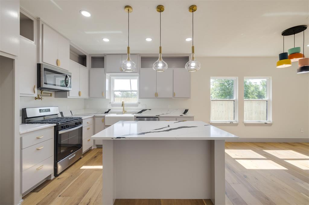 727 NW 99th Street