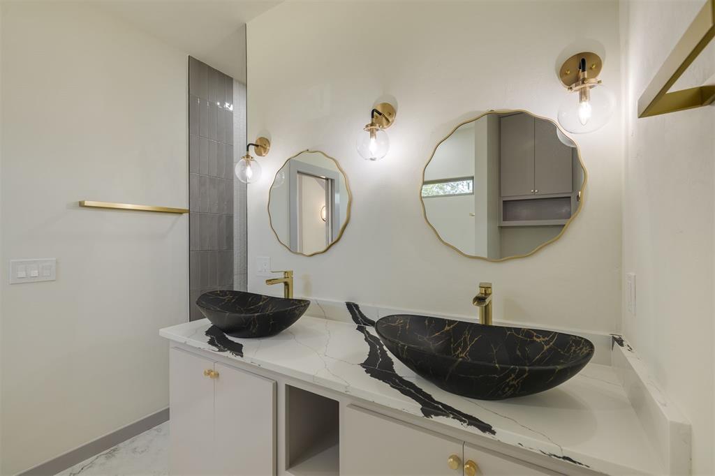 727 NW 99th Street