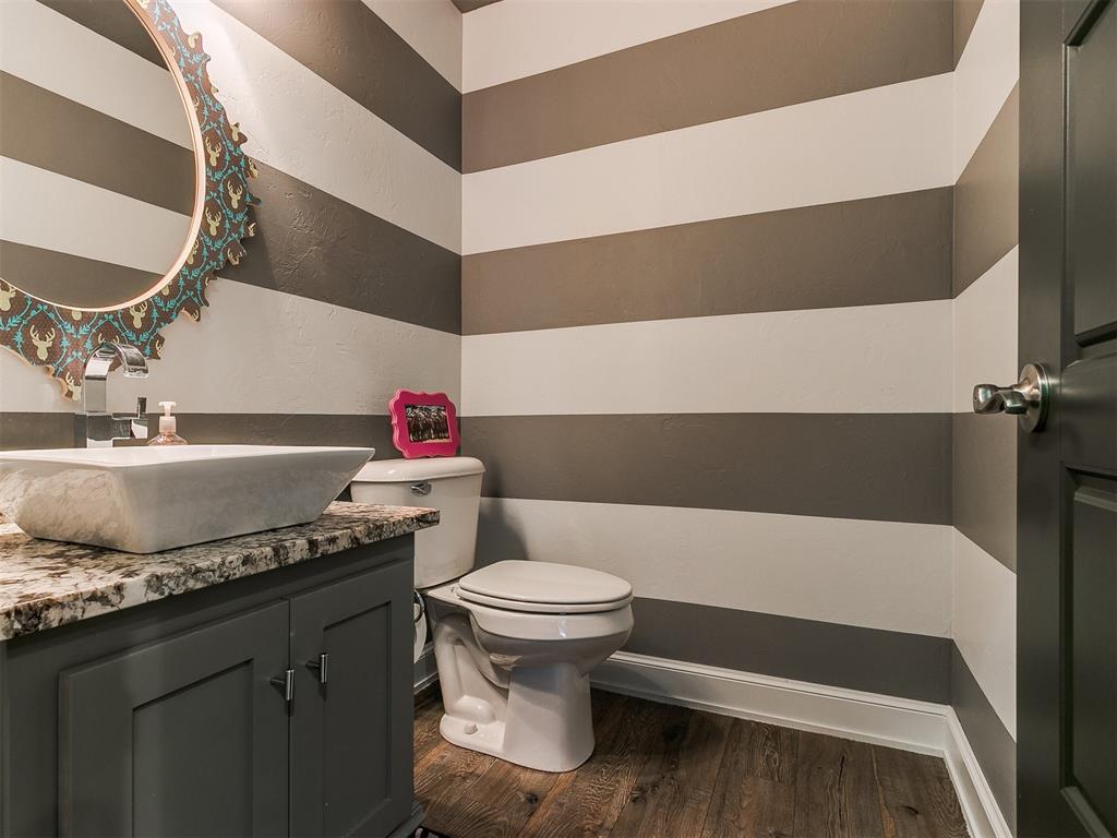 852 County Street 2921