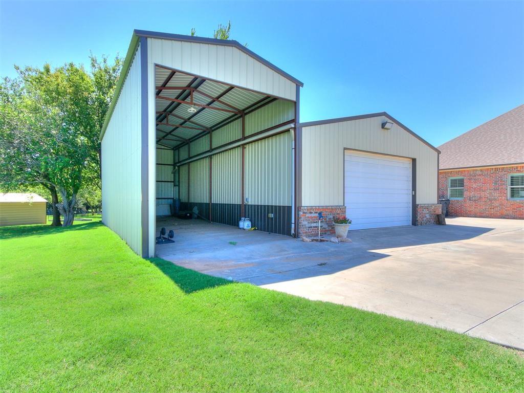 852 County Street 2921