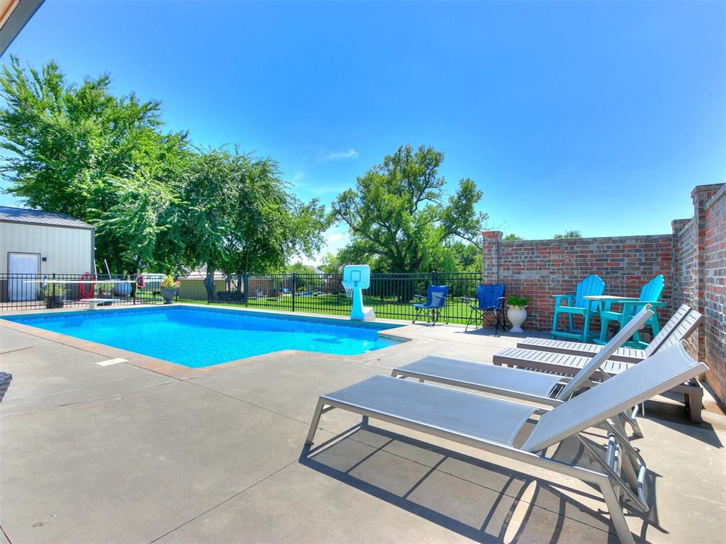 852 County Street 2921